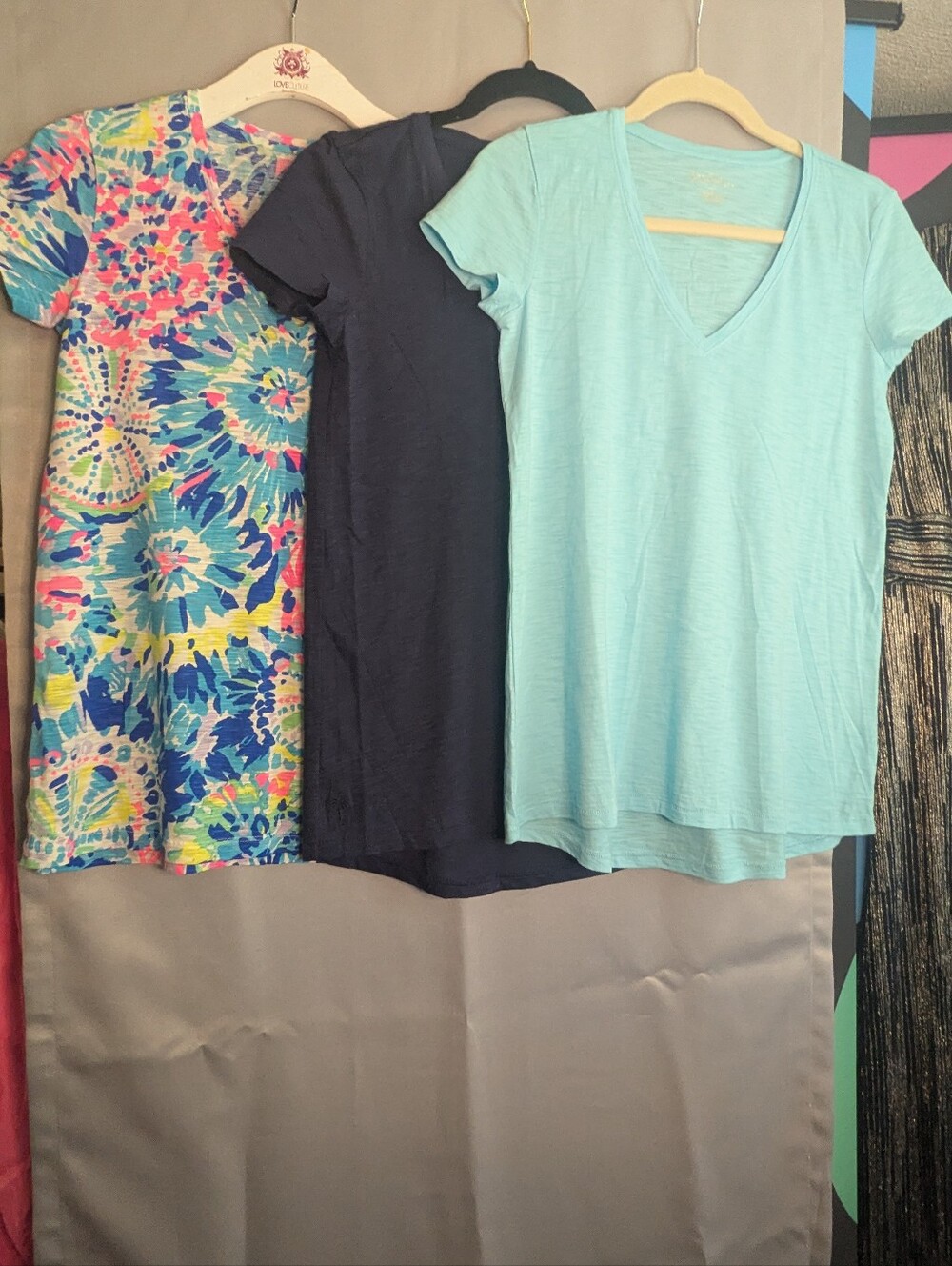 Lilly Pulitzer Etta V-Necks NWOT XS All 3